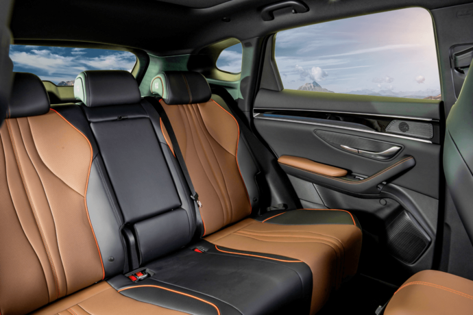 Тихое пространство с шумоподавлением